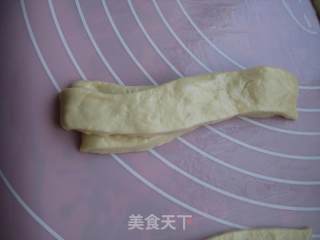 膨松酥软小油条的做法步骤：9