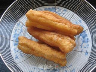 膨松酥软小油条的做法步骤：17
