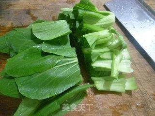 咸五花肉秀珍菇炒青菜的做法步骤：3
