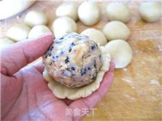 什锦果仁月饼的做法步骤：17