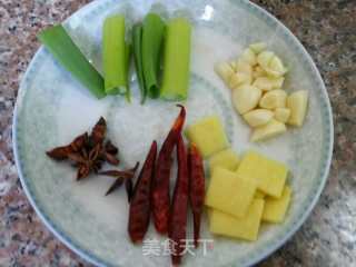 卤蛋板栗烧鸡的做法步骤：3