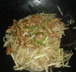 茭白炒肉丝的做法步骤：6