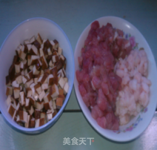 香干香菇肉酱馅的做法步骤：2