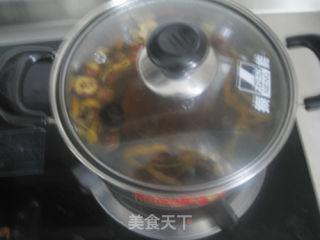 秋天里开胃提神酸甜好饮料——陈皮酸梅汤的做法步骤：5