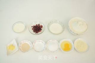 面包机做面包的方法（一键式蔓越莓淡奶油面包）的做法步骤：1