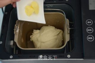 面包机做面包的方法（一键式蔓越莓淡奶油面包）的做法步骤：5
