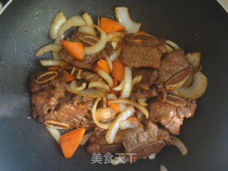 黑椒牛仔骨的做法步骤：4