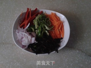 鱼香肉丝的做法步骤：4