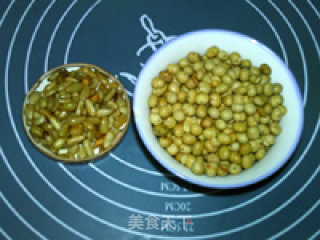 松仁熟豆豆浆的做法步骤：1