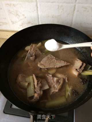 山药炖扇骨的做法步骤：4