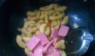 黄瓜炒午餐肉的做法步骤：4