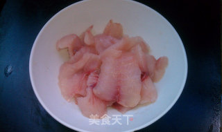 木耳胡萝卜滑鱼片的做法步骤：3