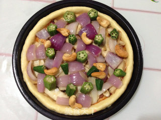 培根松茸披萨的做法步骤：13