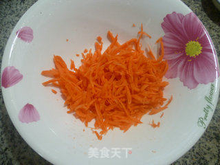 椰丝胡萝卜鸡蛋饼的做法步骤：3