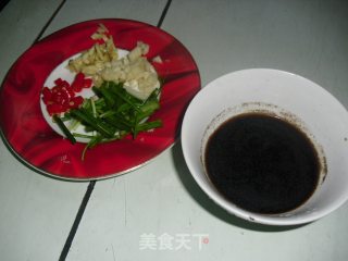 红烧带鱼的做法步骤：3