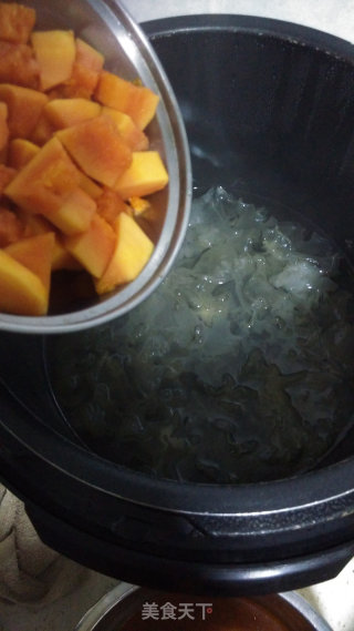 木瓜炖银耳的做法步骤：5