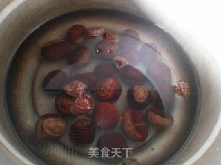 话梅板栗的做法步骤：4