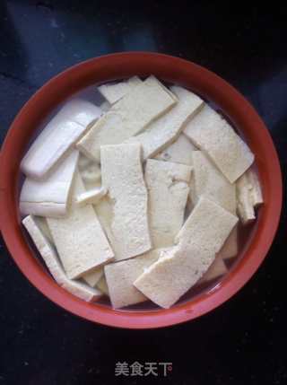 蚝油鸡翅蒸冻豆腐的做法步骤：4
