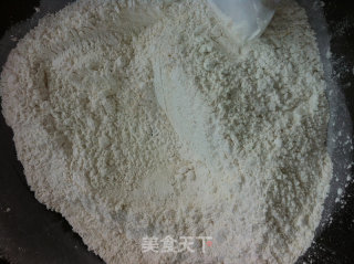 五仁月饼的做法步骤：7