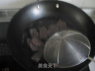 在家自制餐馆热门下饭开胃菜——毛血旺的做法步骤：3