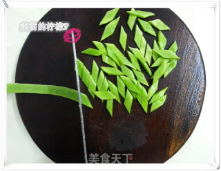 怎么样做简单易学的清炒龙爪豆的做法步骤：2