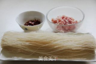肉末炒粉干的做法步骤：1