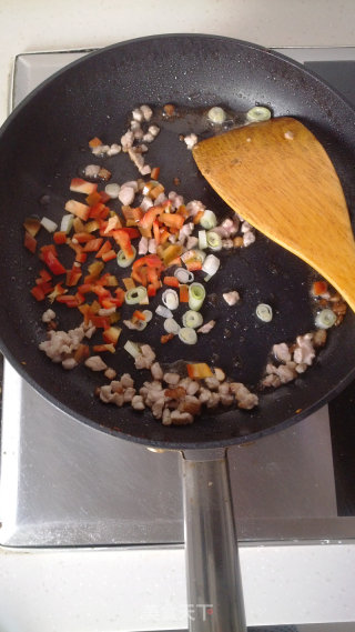 萝卜樱子炒豆干的做法步骤：7