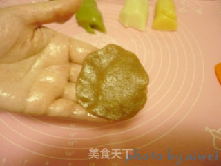 四色枣泥冰皮月饼的做法步骤：16
