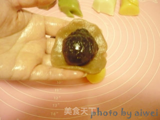 四色枣泥冰皮月饼的做法步骤：17