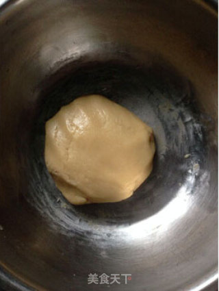 红豆沙月饼的做法步骤：1