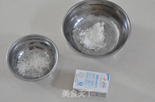 脆皮炸鲜奶的做法步骤：1