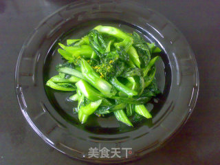 金钩银蒜炒菜心的做法步骤：4
