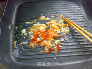 金钩银蒜炒菜心的做法步骤：5