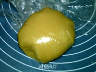 广式冬蓉桂花百果月饼的做法步骤：7