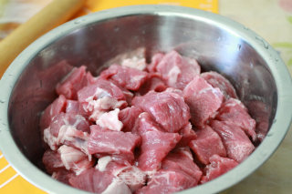西红柿土豆炖牛肉的做法步骤：1