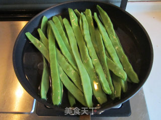 豆豉鲮鱼刀豆丝的做法步骤：2