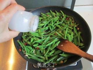 豆豉鲮鱼刀豆丝的做法步骤：7
