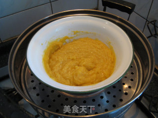 南瓜黑芝麻豆沙冰皮月饼的做法步骤：5