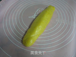 南瓜黑芝麻豆沙冰皮月饼的做法步骤：7
