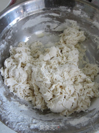 梅干菜肉饼的做法步骤：2