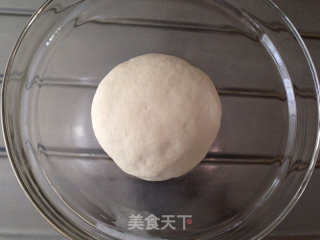 铁盘Pepperoni披萨的做法步骤：1
