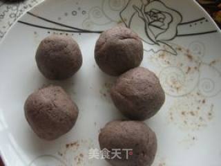 冰皮玫瑰红豆沙月饼的做法步骤：7