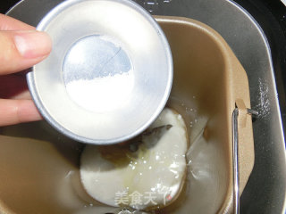 酸奶土司的做法步骤：2