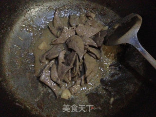 【蒜苔炒猪肝】的做法步骤：7