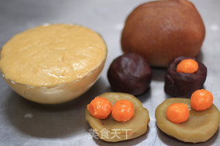 中秋情怀—给自己和家人的月饼的做法步骤：4