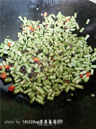 豆豉豇豆粒的做法步骤：10