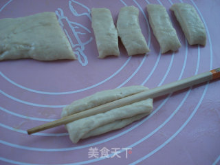 自制小油条的做法步骤：4