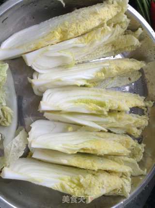 蒜蓉粉丝蒸娃娃菜的做法步骤：1