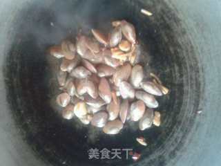 清葱炒花甲的做法步骤：3