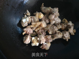 板栗烧鸡的做法步骤：3